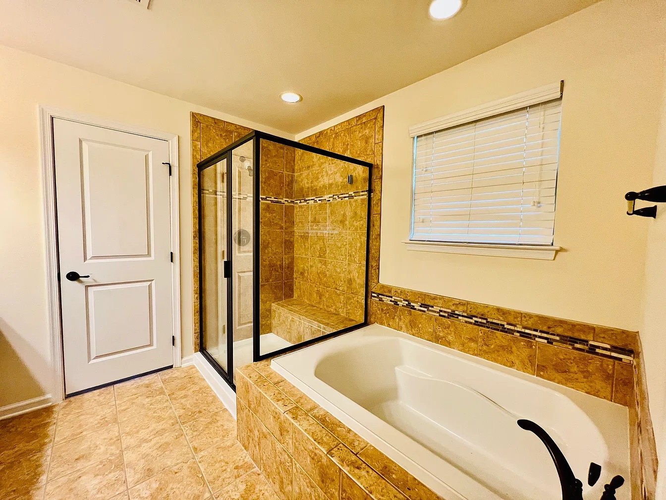 Concord House: 234 Aershire Ct