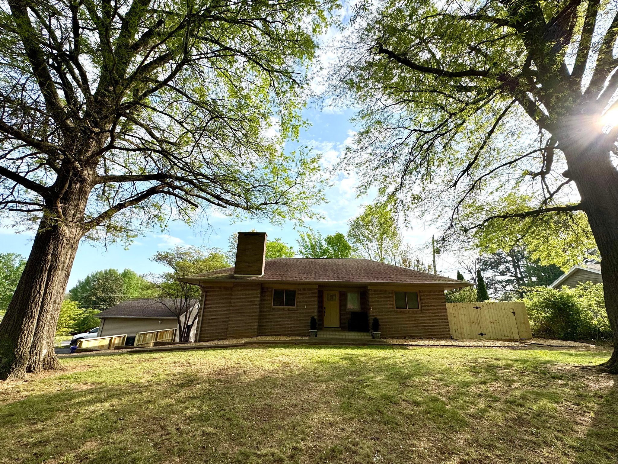 Paducah House: 732 Hillgate Road