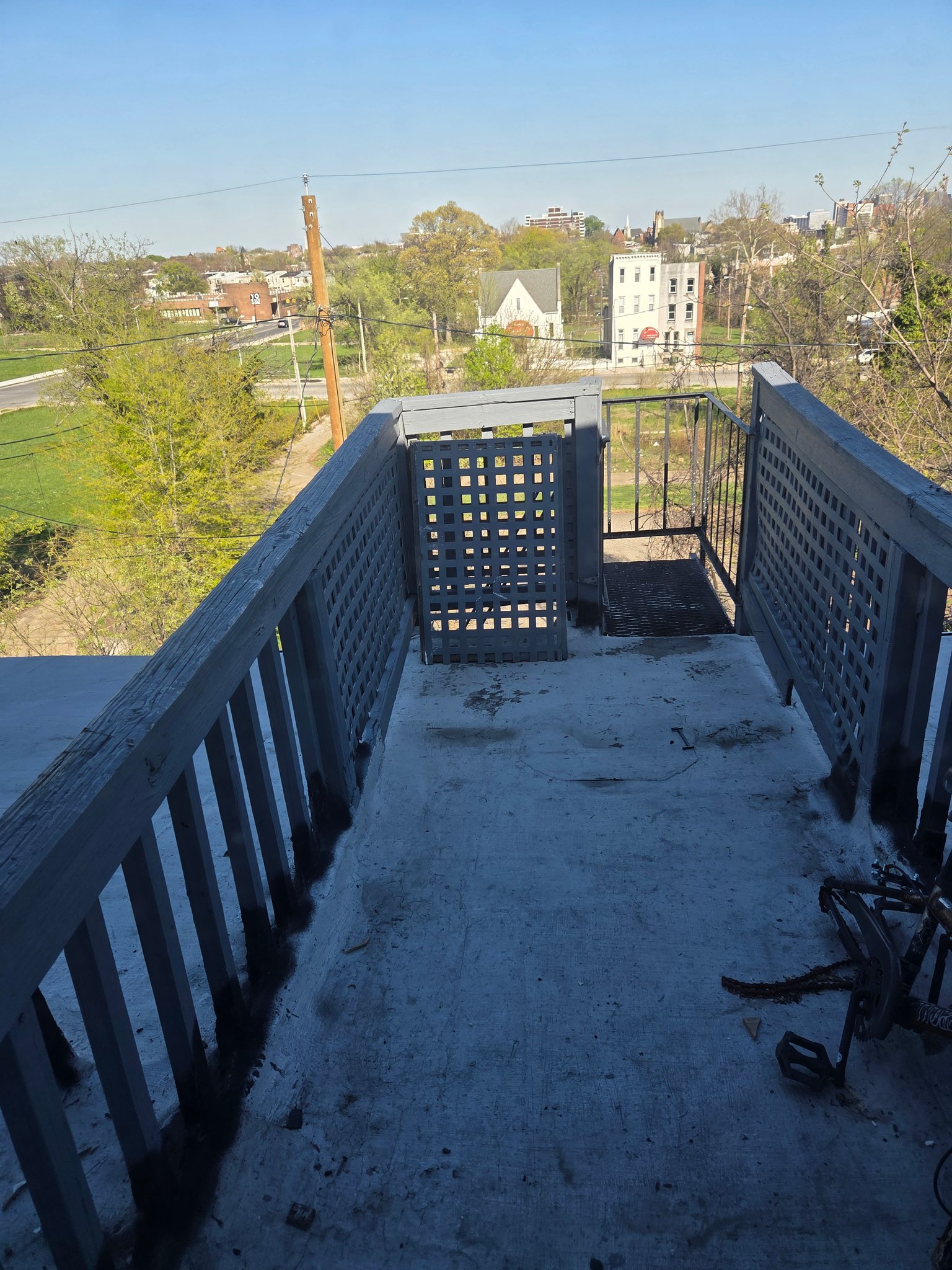 Baltimore Apartment: 825 N Fulton Ave