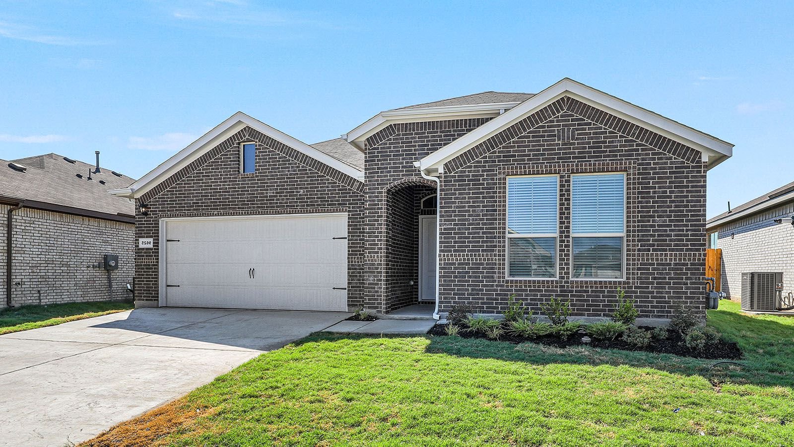 Fort Worth House: 529 Passenger Trl