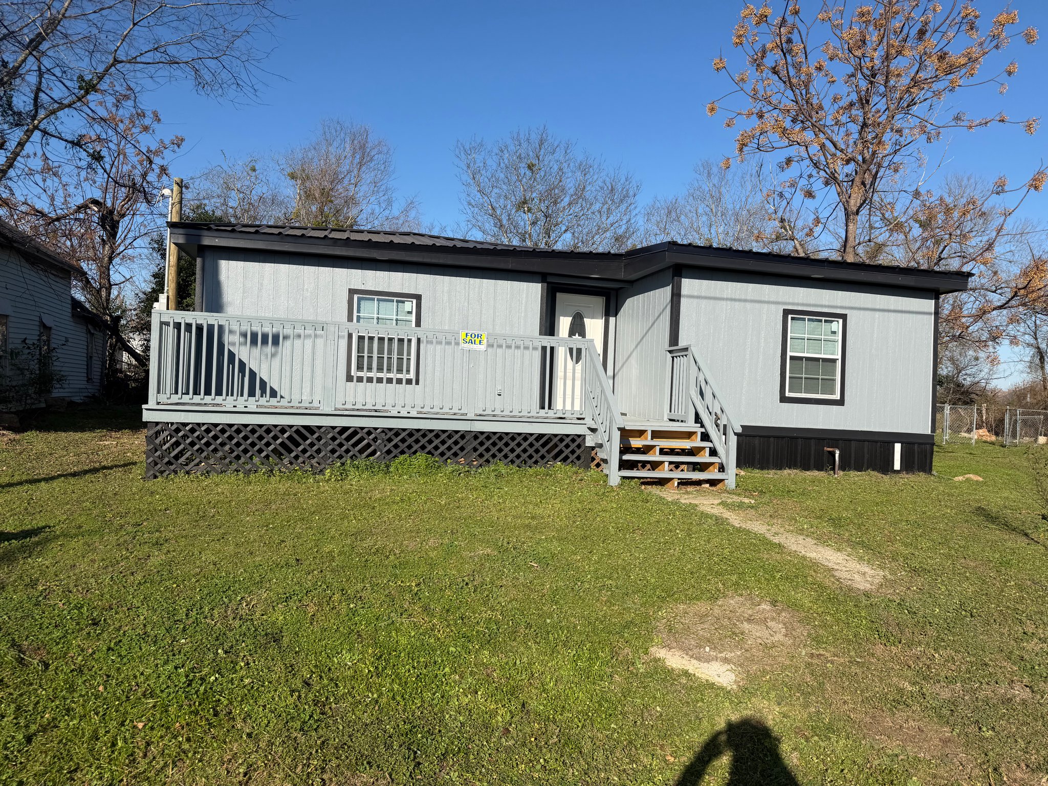 Cameron House: 806 S Rusk Ave