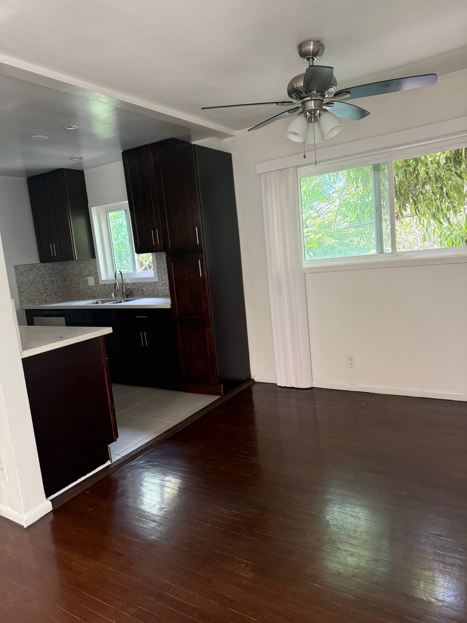 West Hollywood Apartment: 1231 N Formosa Ave