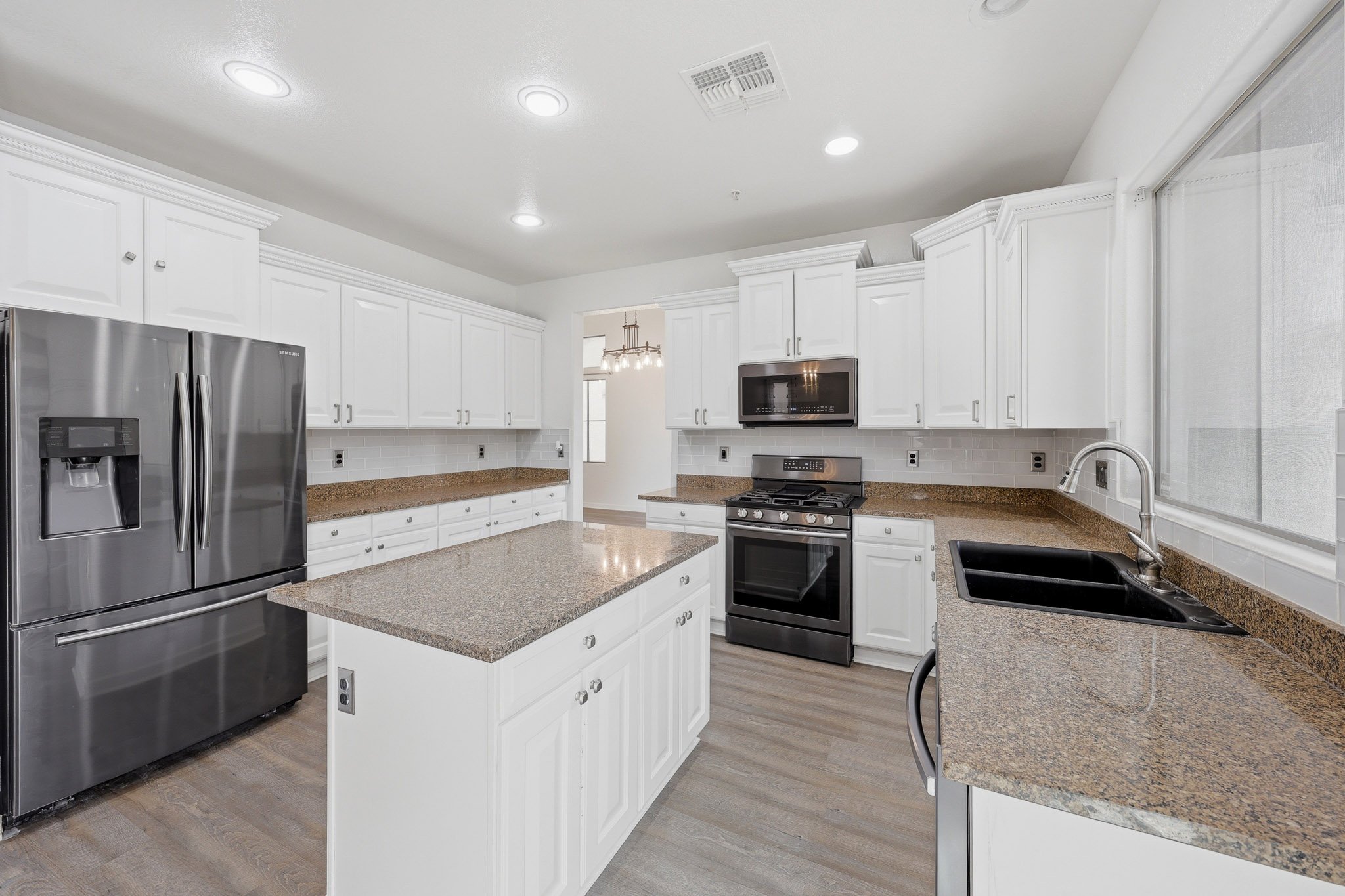 avondale House: 12175 W CHASE LN