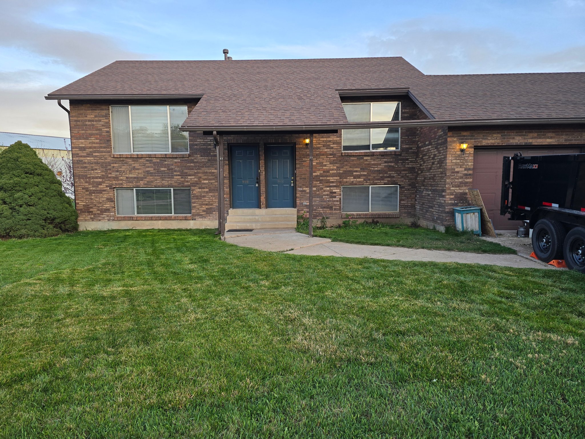 Riverdale Multiplex: 939 W 4550 S