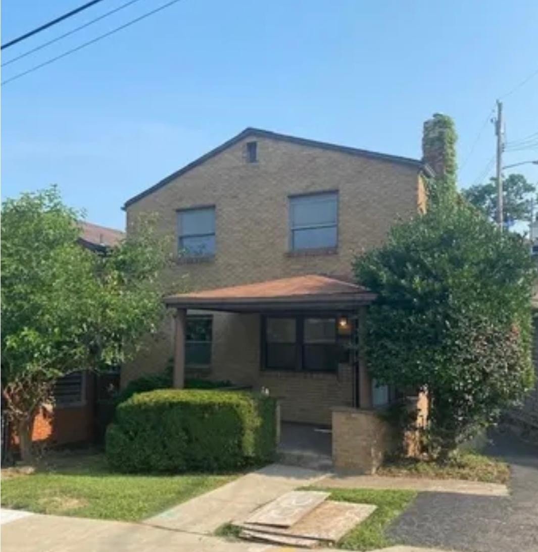 Pittsburgh House: 799 Greenfield Ave