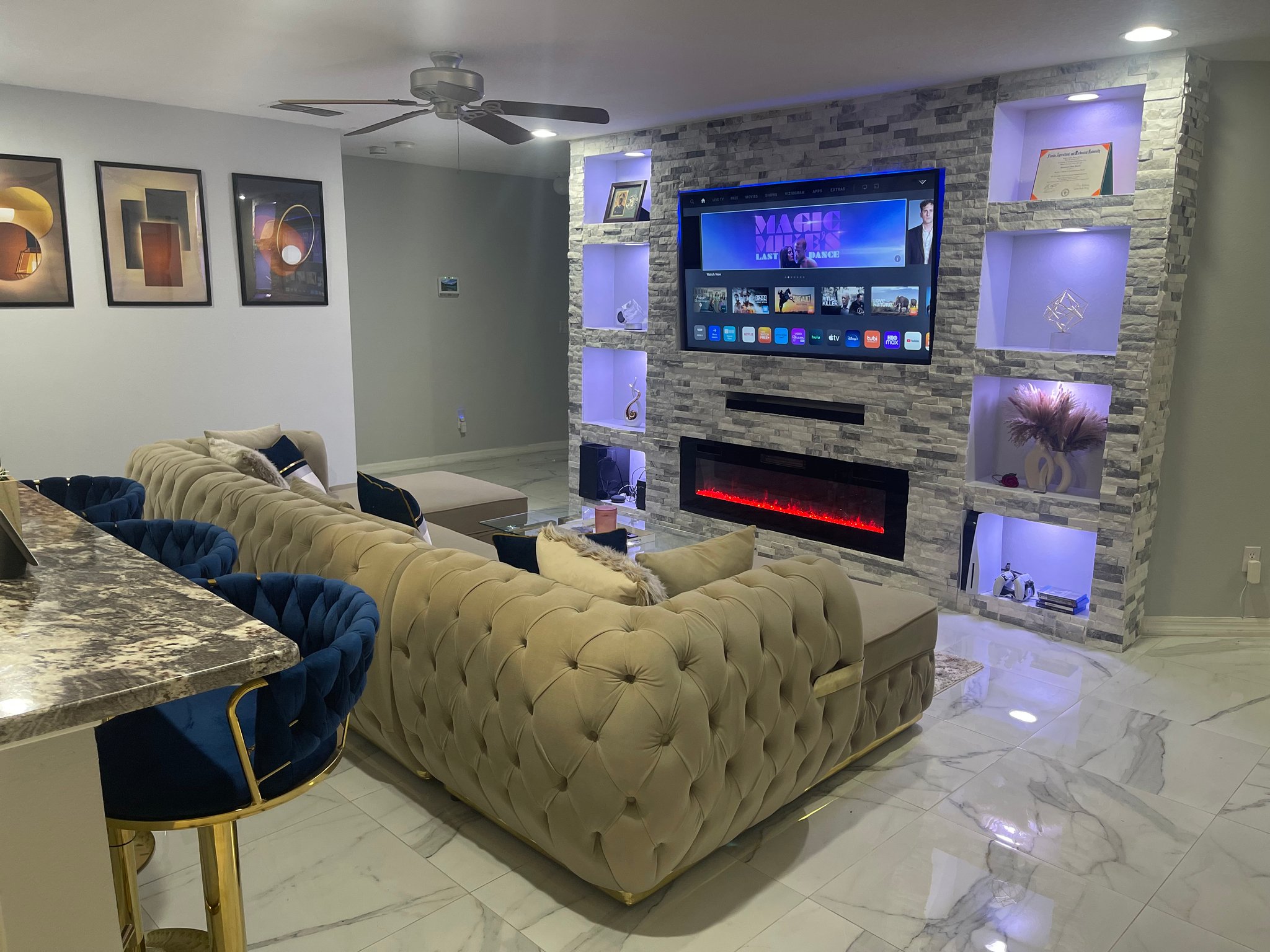 Sanford House: 180 Walnut Crest Run