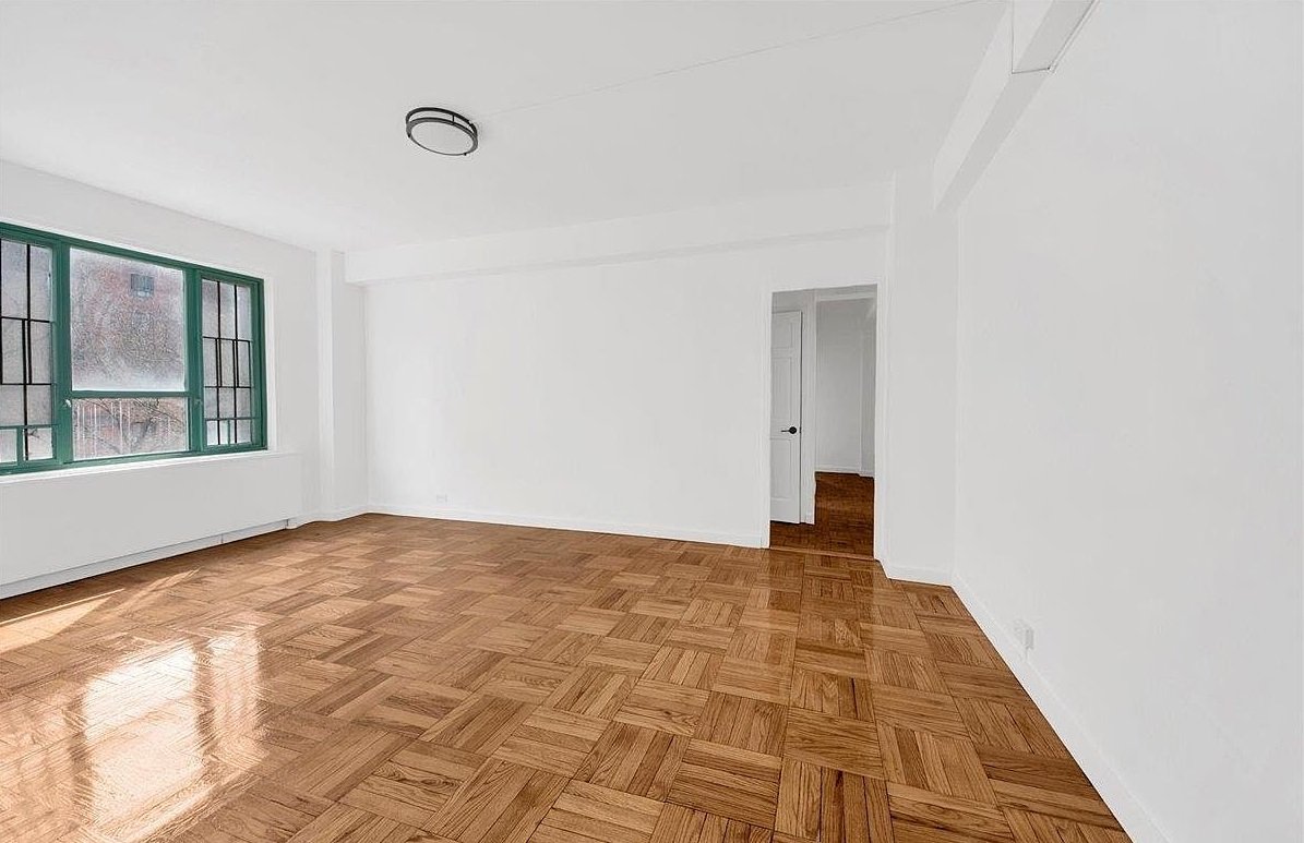 Bronx House: 1569 Metropolitan Ave APT 3A