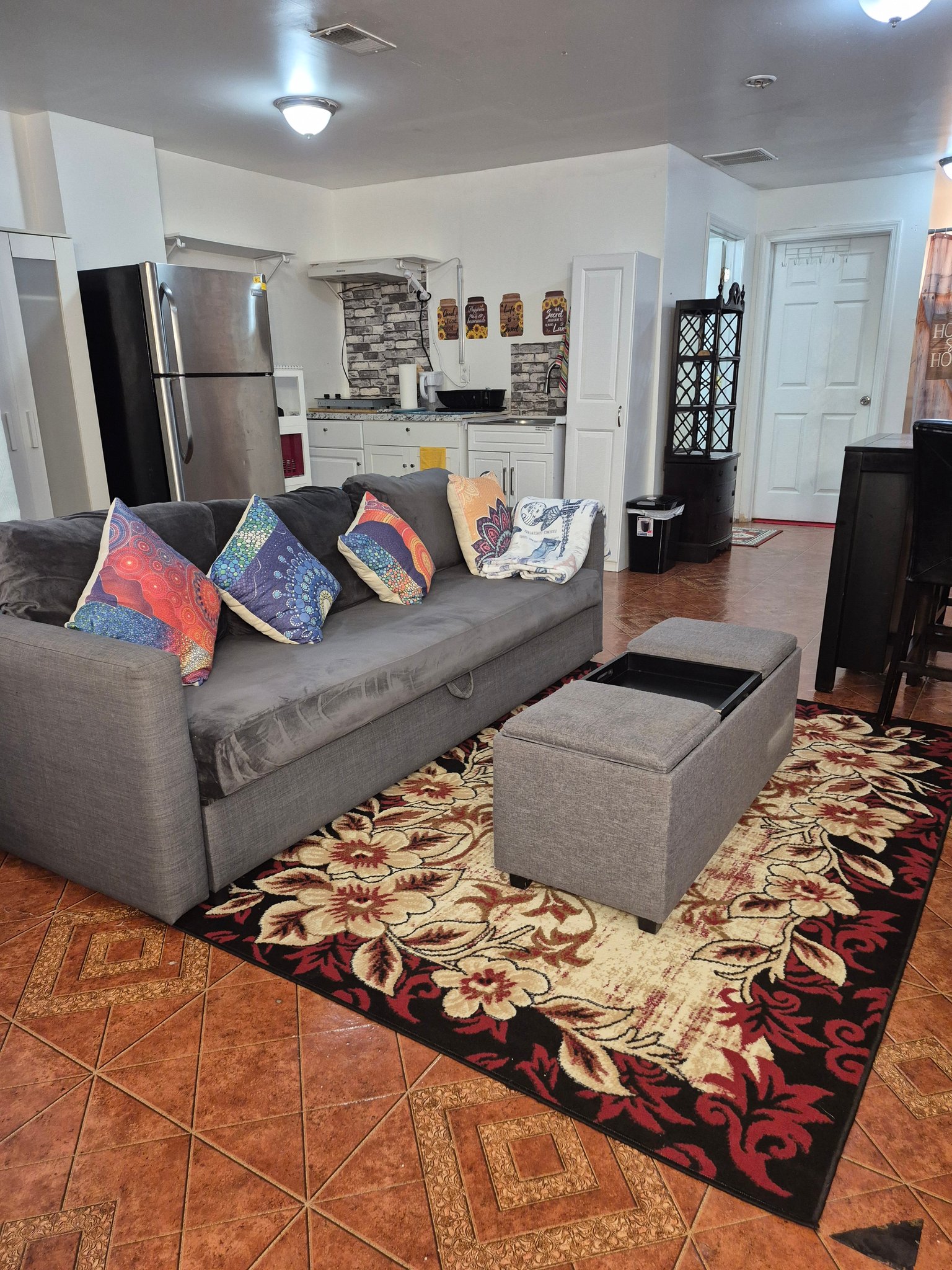 Jersey City Townhome: 146 Terrace Ave Studio