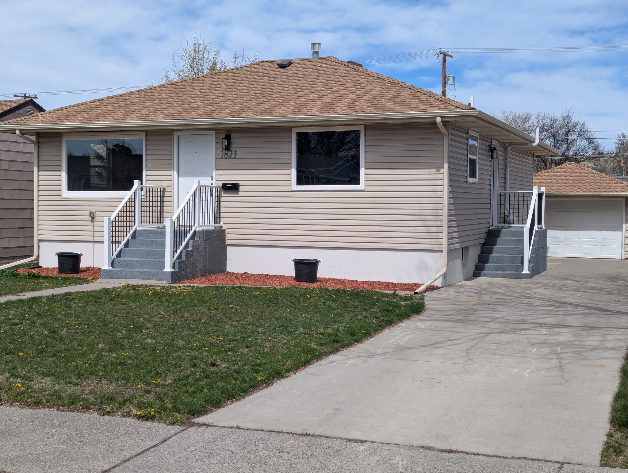 Billings House: 1823 Alderson Ave