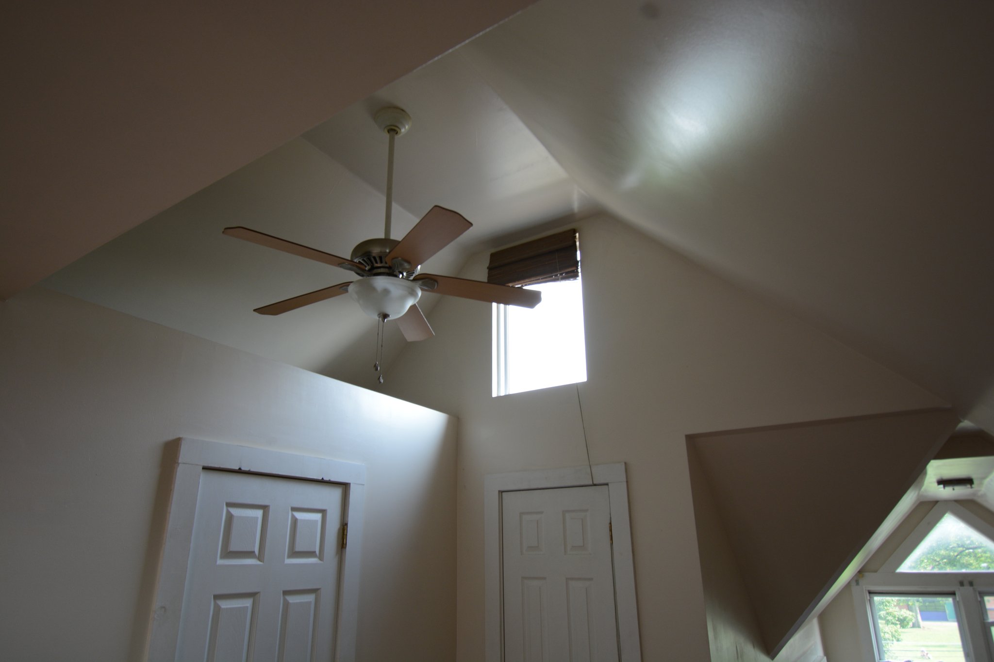 Columbus Apartment: 120 W. 5th Ave.