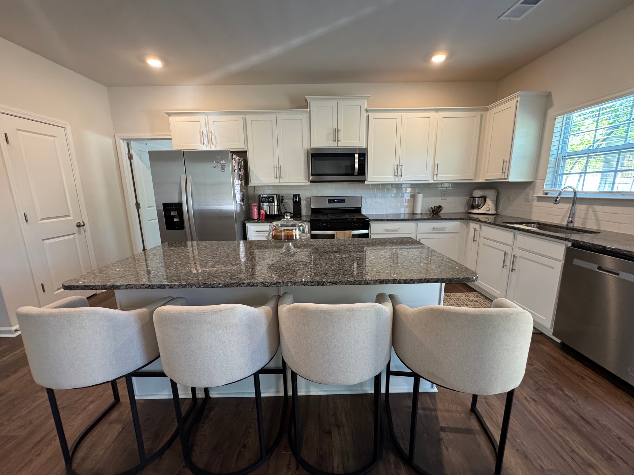 Monroe House: 1924 Vanderlyn St