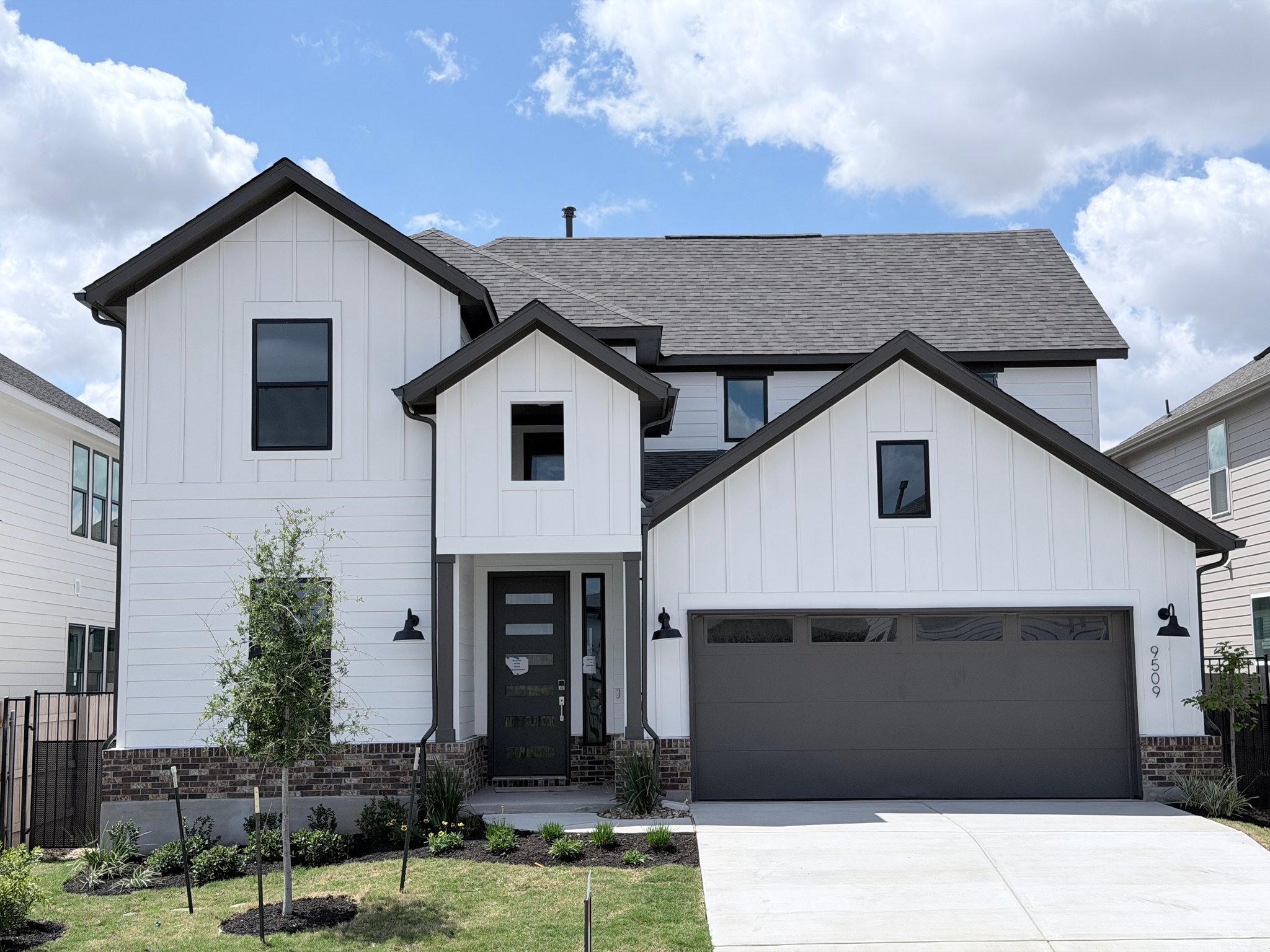 Austin House: 9509 Boathouse Dr