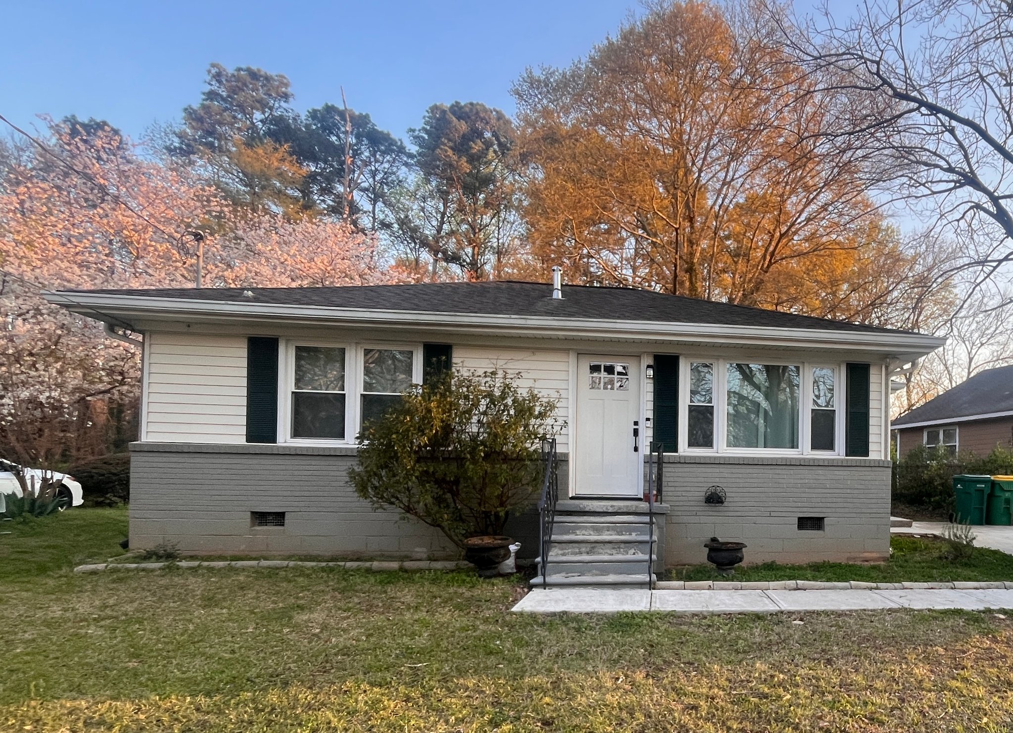 Forest Park House: 1117 Delores Way