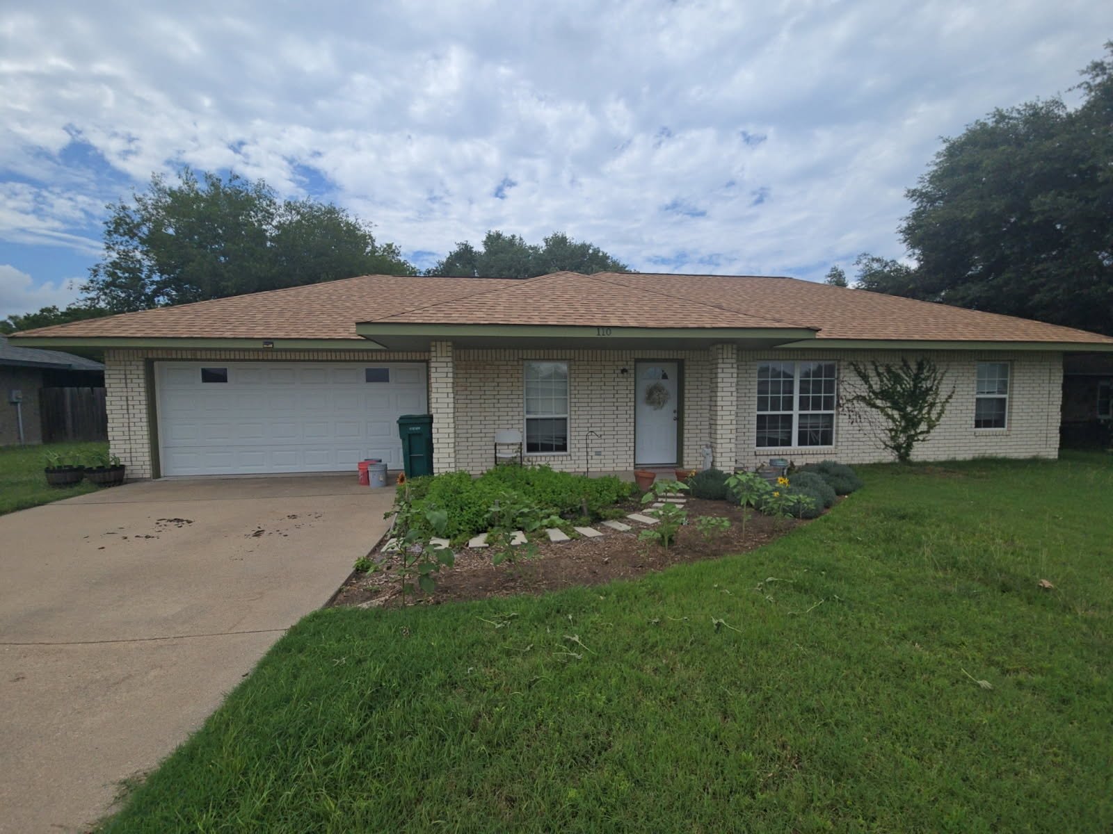 Waco House: 110 Silver Fox