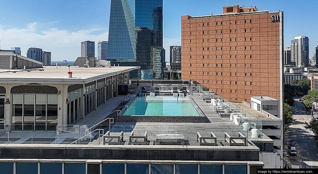 Dallas Apartment: 411 N Akard St