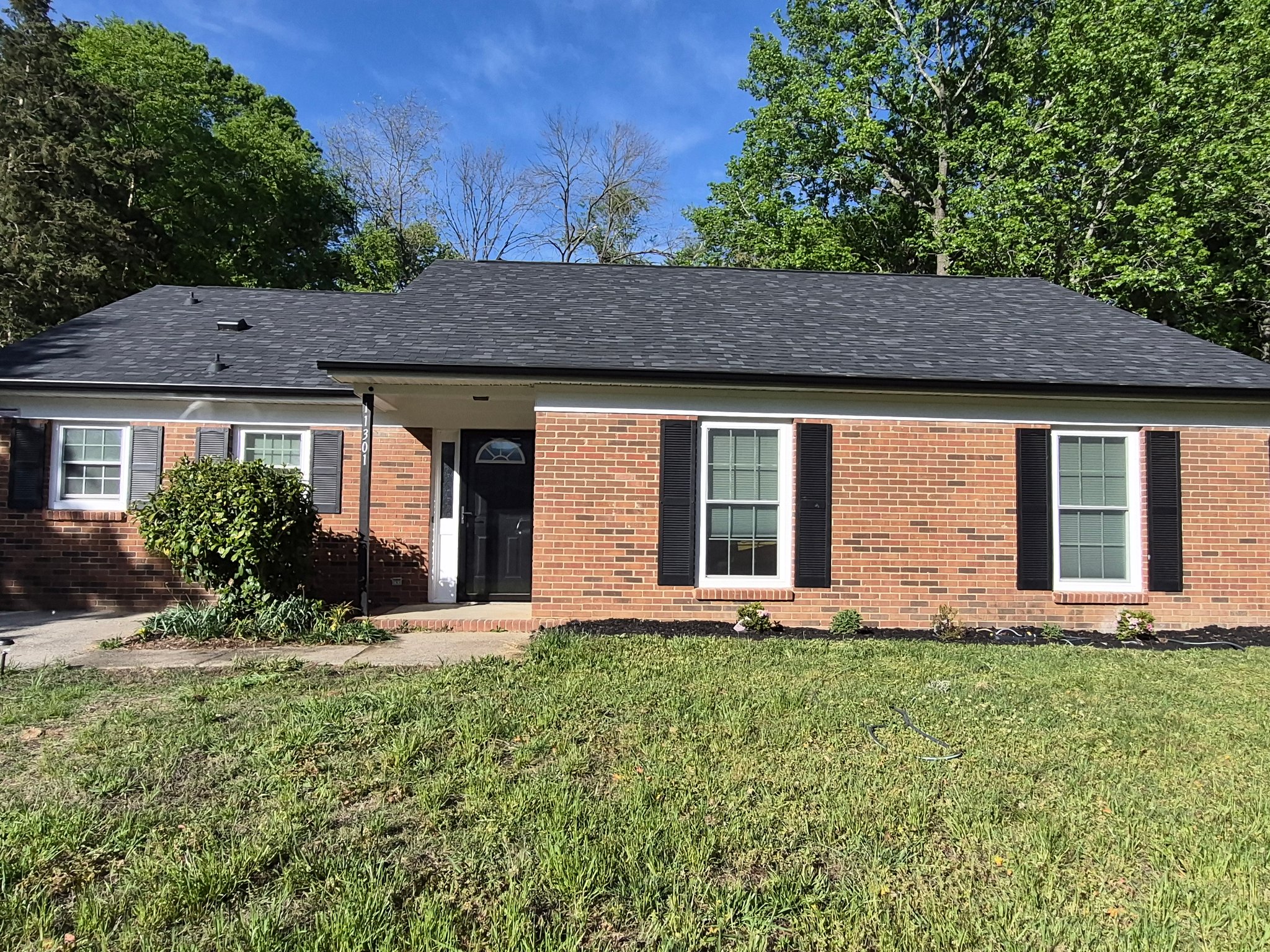 Charlotte House: 11301 Smoke Tree Ln