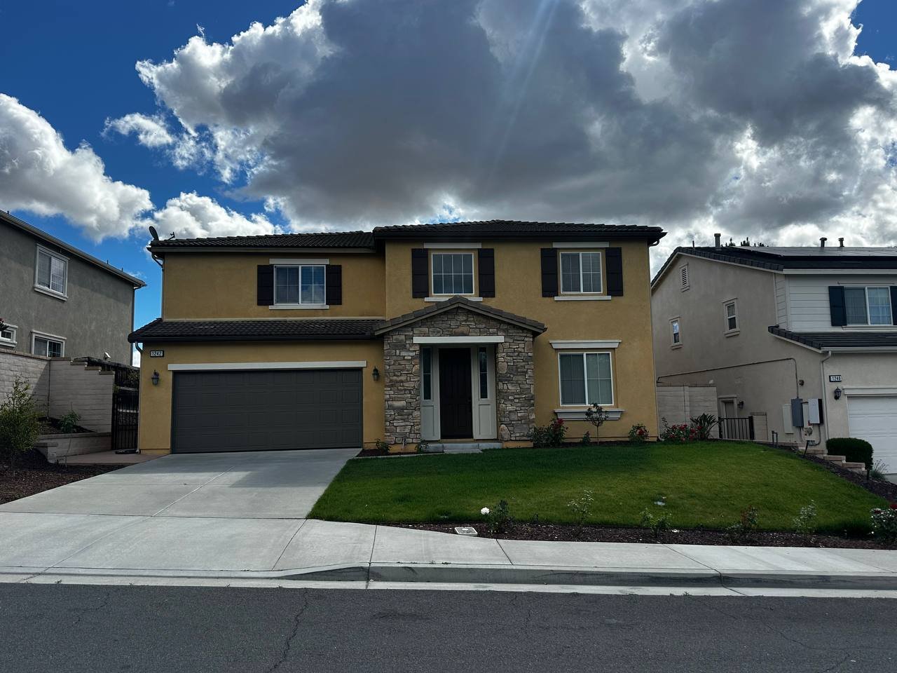 Oceanside House: 1242 Bellingham Dr