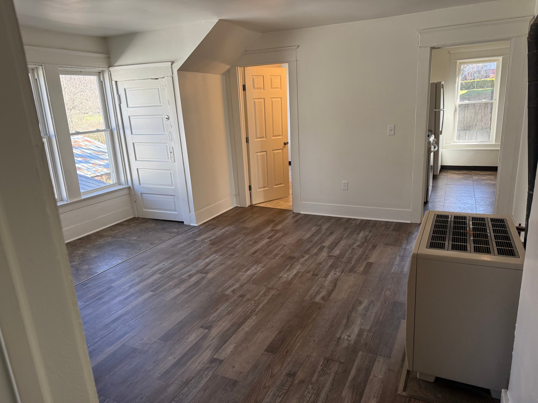 Corry Multiplex: 100 Brook St