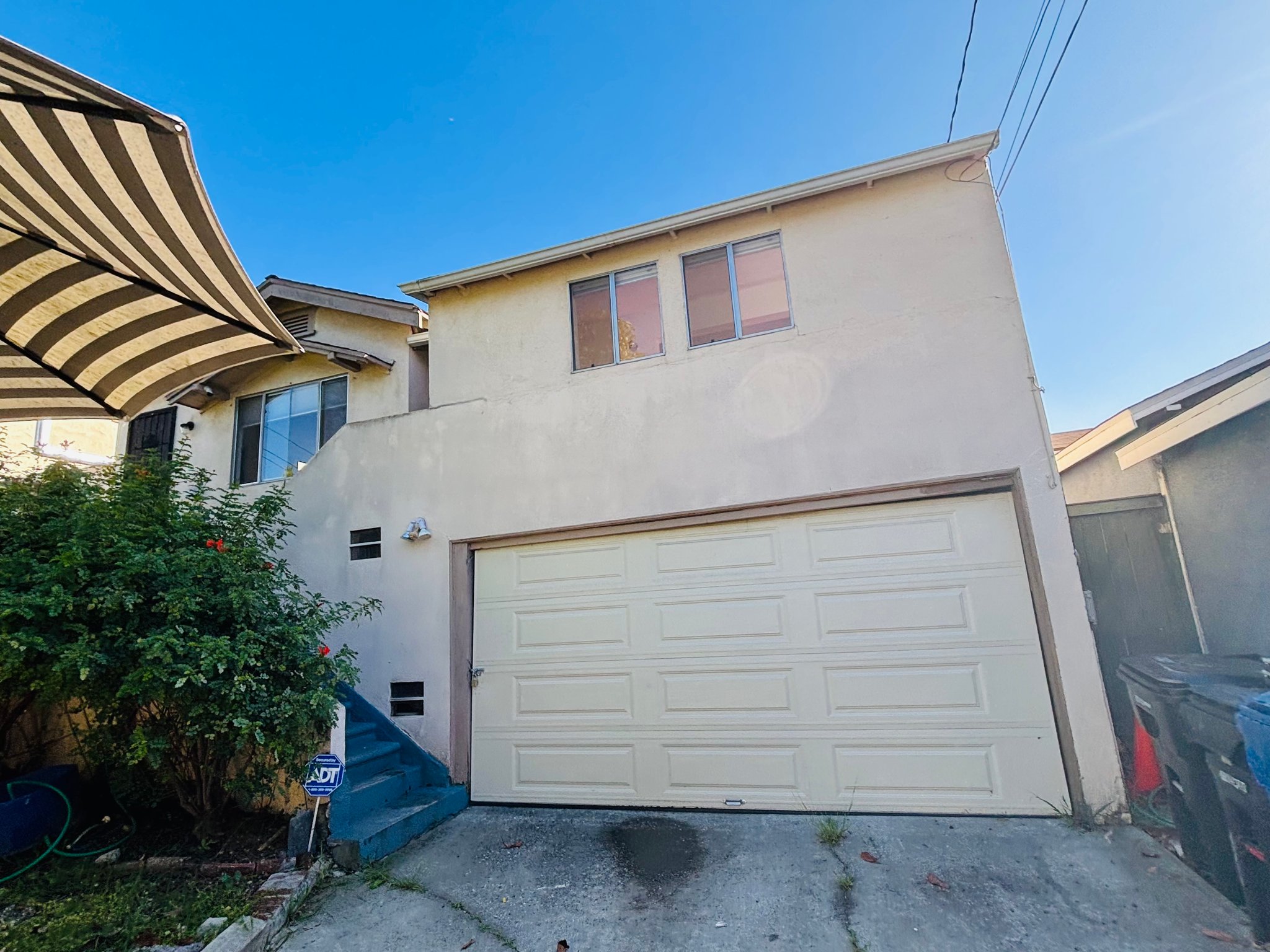 Los Angeles House: 2228 Berkeley Avenue