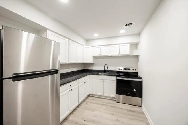 Suitland Condo: 2310 Ewing Avenue