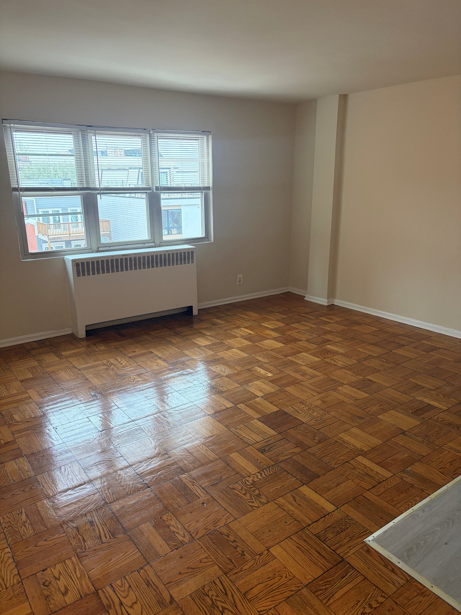 Washington Apartment: 3435 Holmead Pl NW