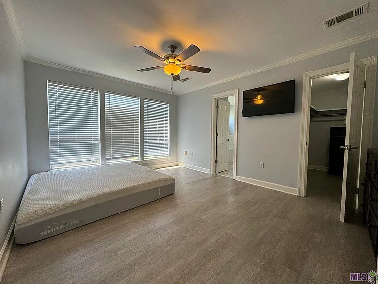 Gonzales House: 39021 prairie south drive