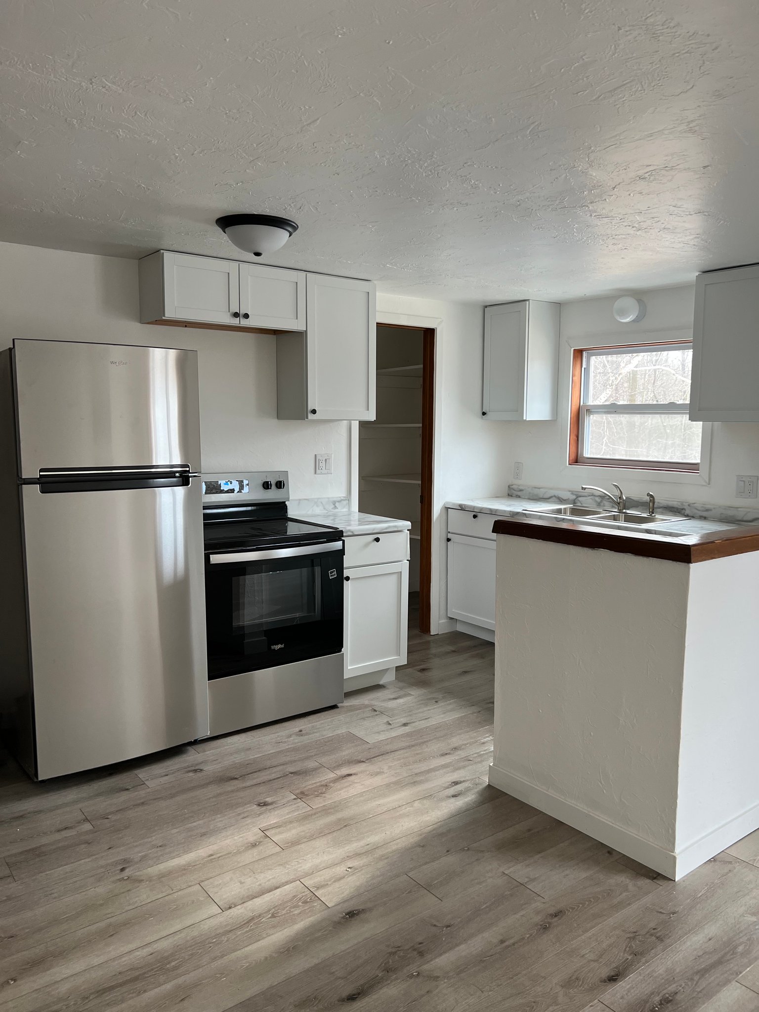 Egg Harbor Apartment: 6099 Highway 42