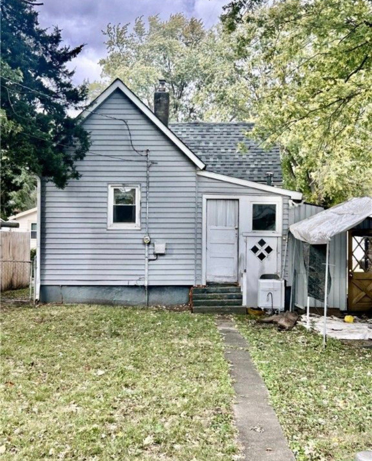 Decatur House: 925 W Olive Street