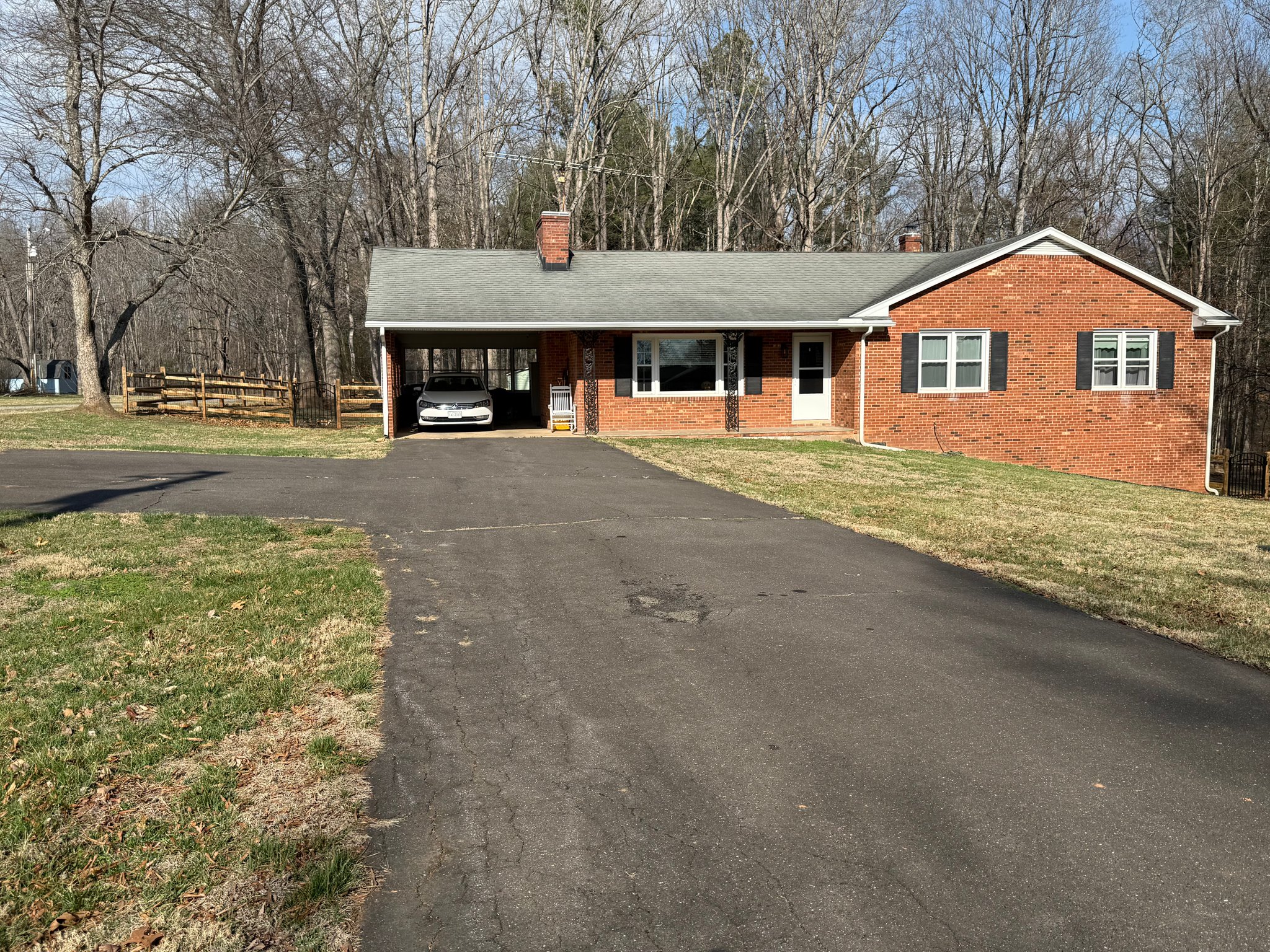Culpeper House: 9405 Mountain Run Lake Road