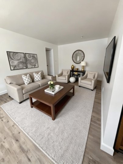 BATTLE CREEK Apartment: 744 E MICHIGAN AVE