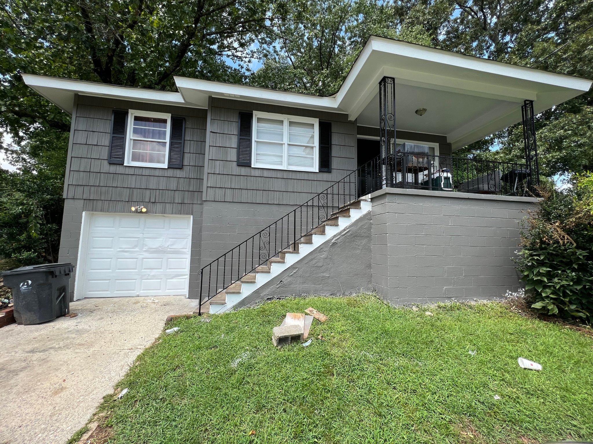 CENTER POINT House: 1602 1st Street