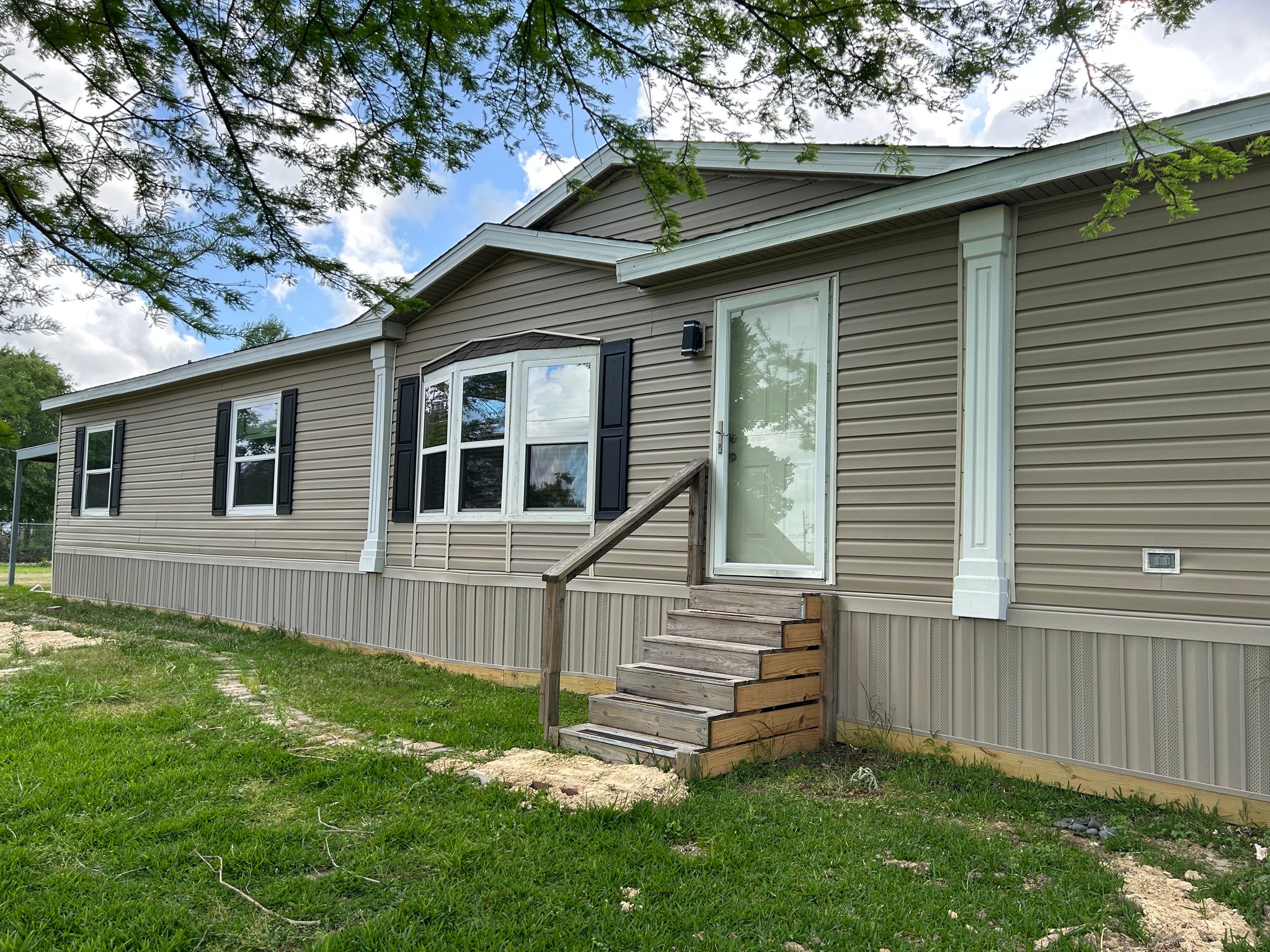 Beaumont House: 12545 Louis Dr