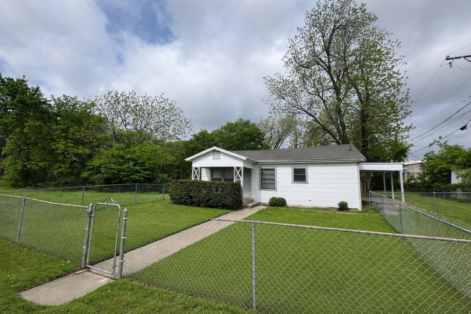 White Settlement House: 413 Bolliger