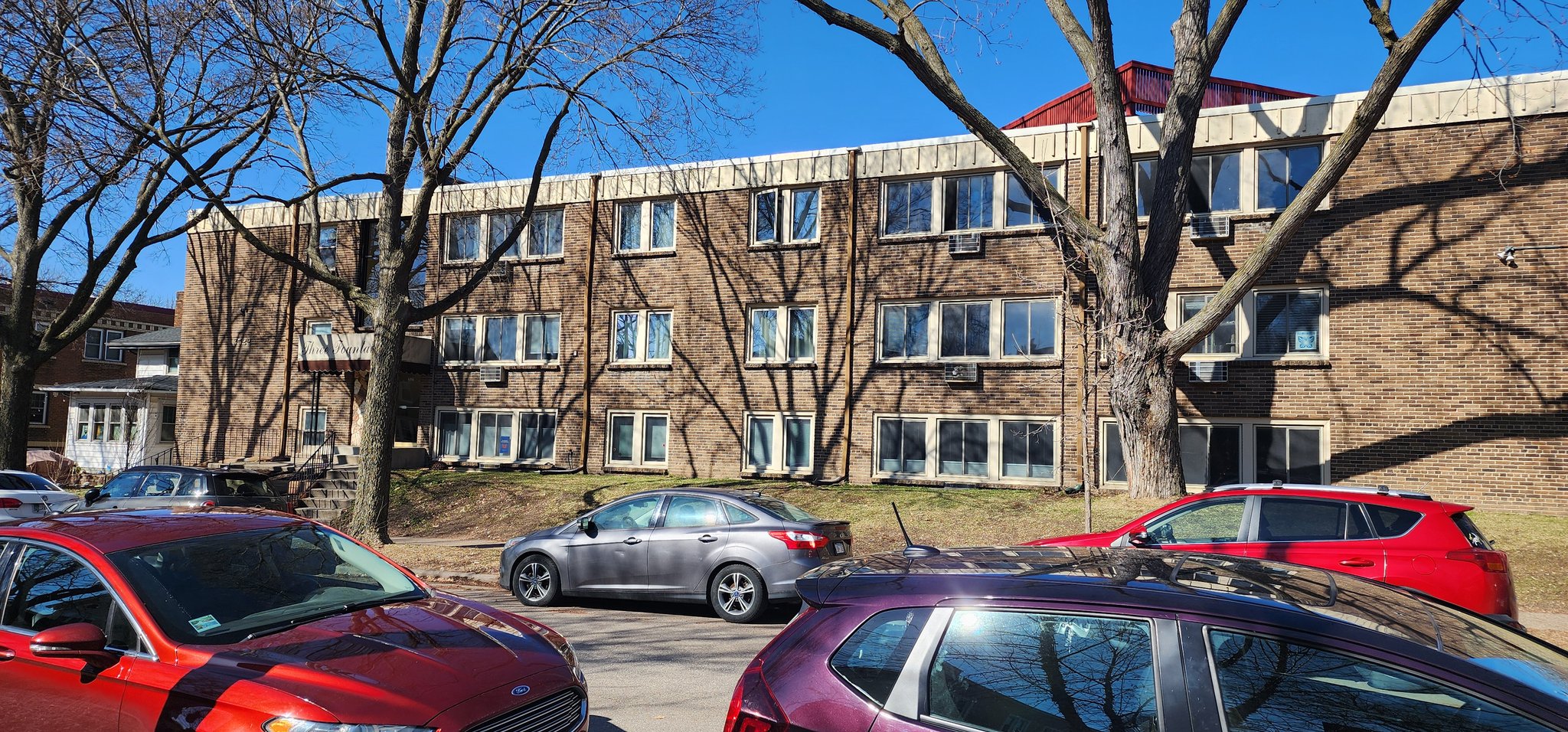 MInneapolis Condo: 3522 Harriet Ave