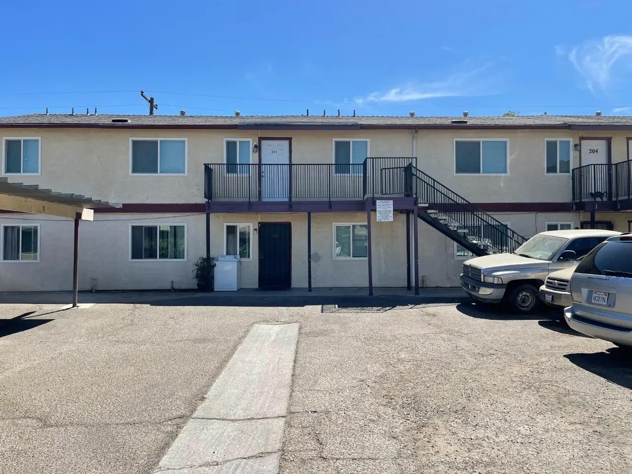 Fresno Apartment: 429 S Backer Ave