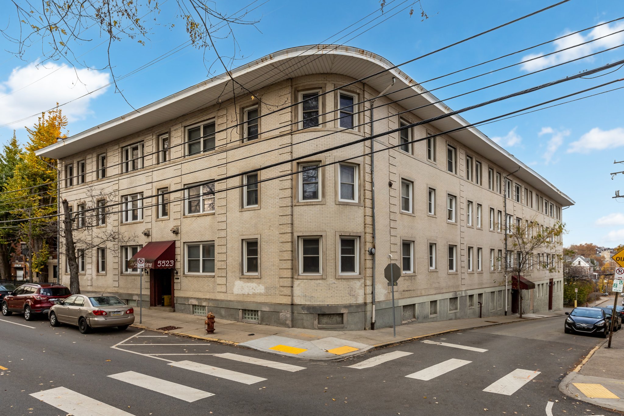 Pittsburgh Condo: 5523 Ellsworth Avenue