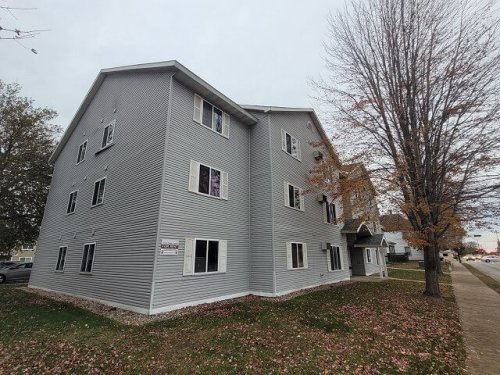 La Crosse Multiplex: 216 West Ave