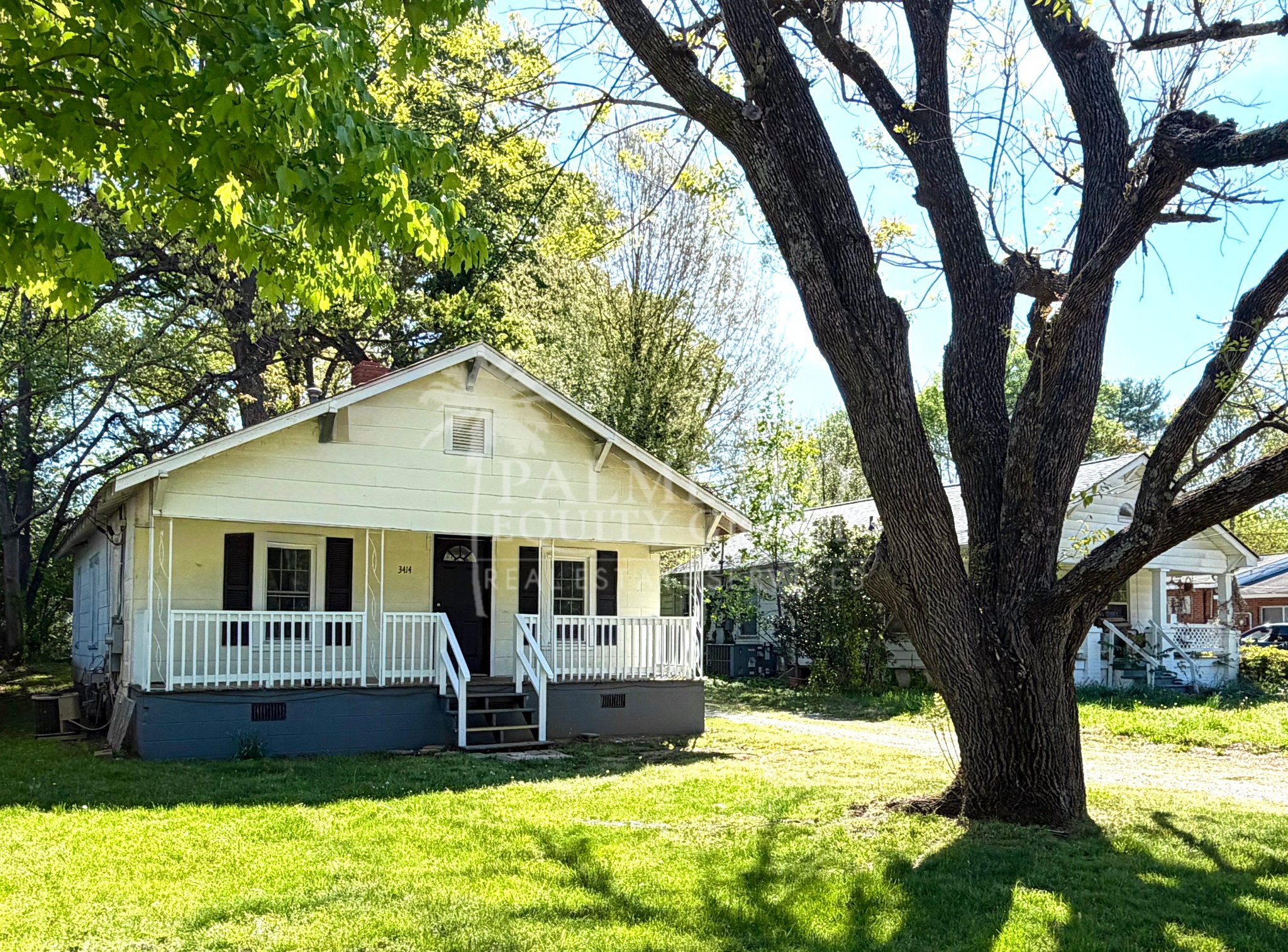 Greensboro House: 3414 Summit Ave