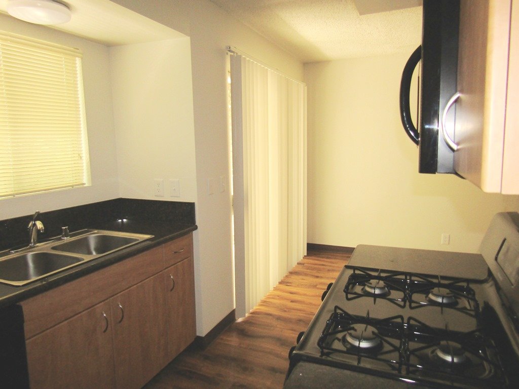 Covina Apartment: 417 E Badillo Street