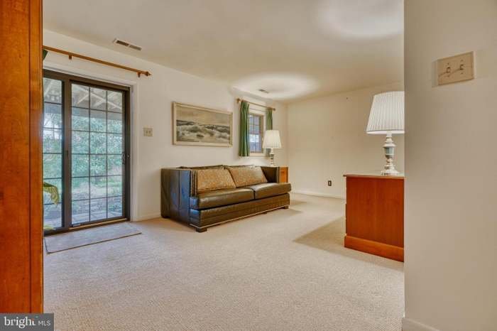 Lutherville timonium Townhome: 68 Tudor Ct