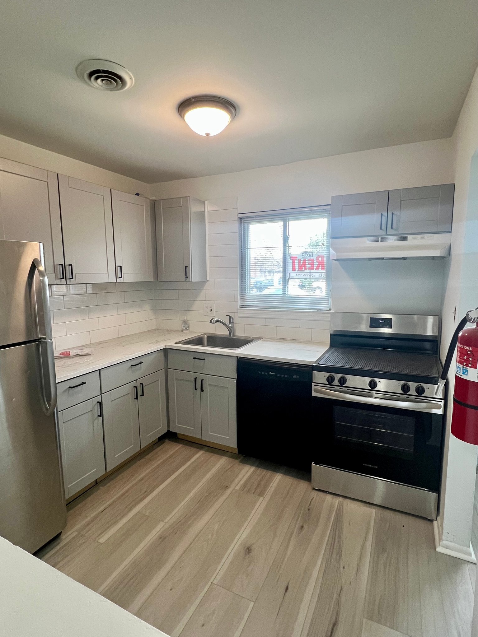 Burlington Condo: 1137 Kaye Court