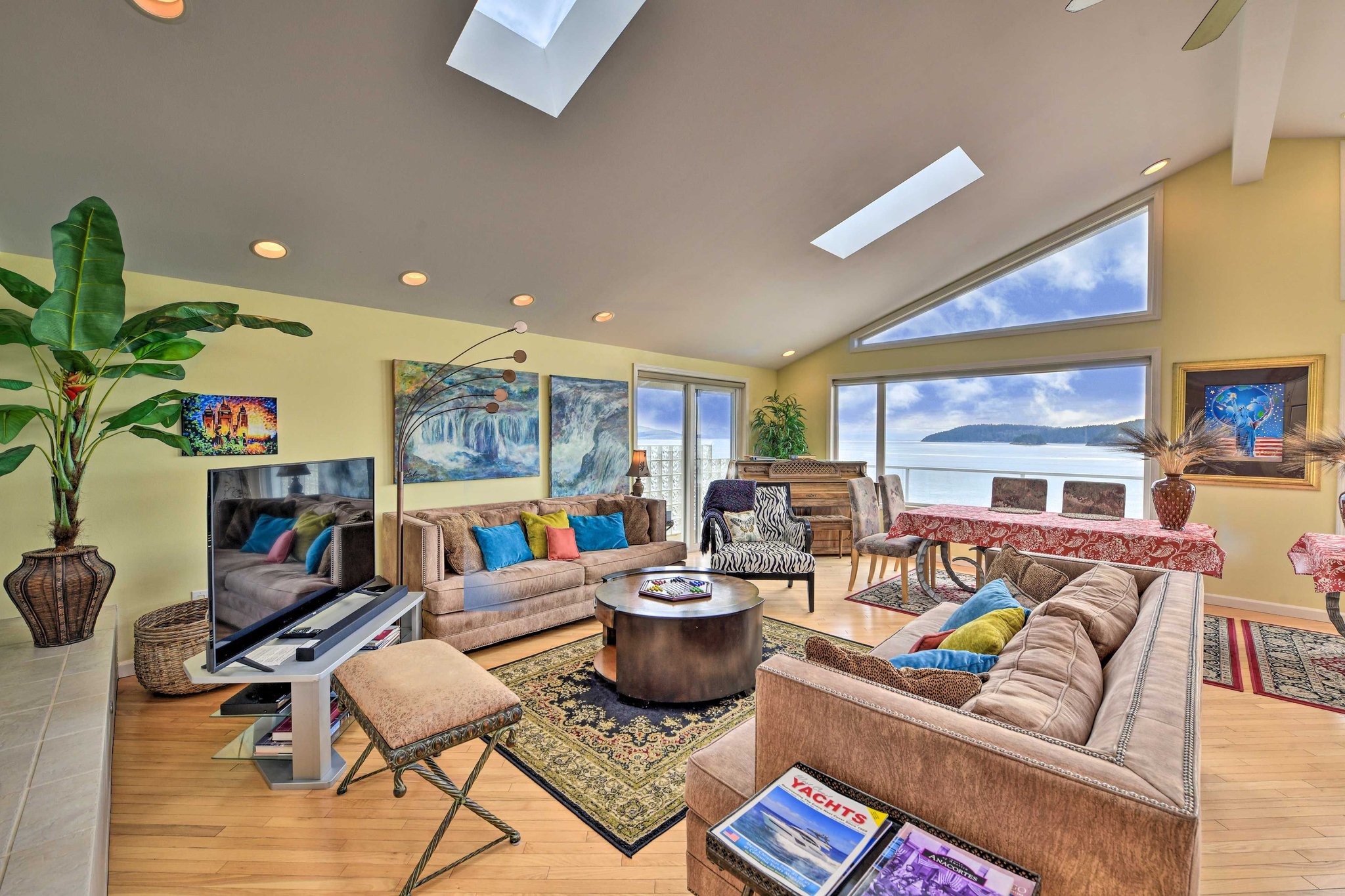 Anacortes House: 5005 Doon Way