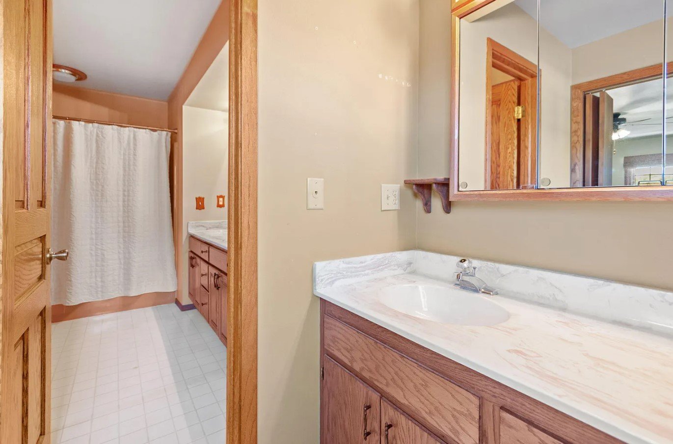 Shawnee House: 37 Mojave Dr