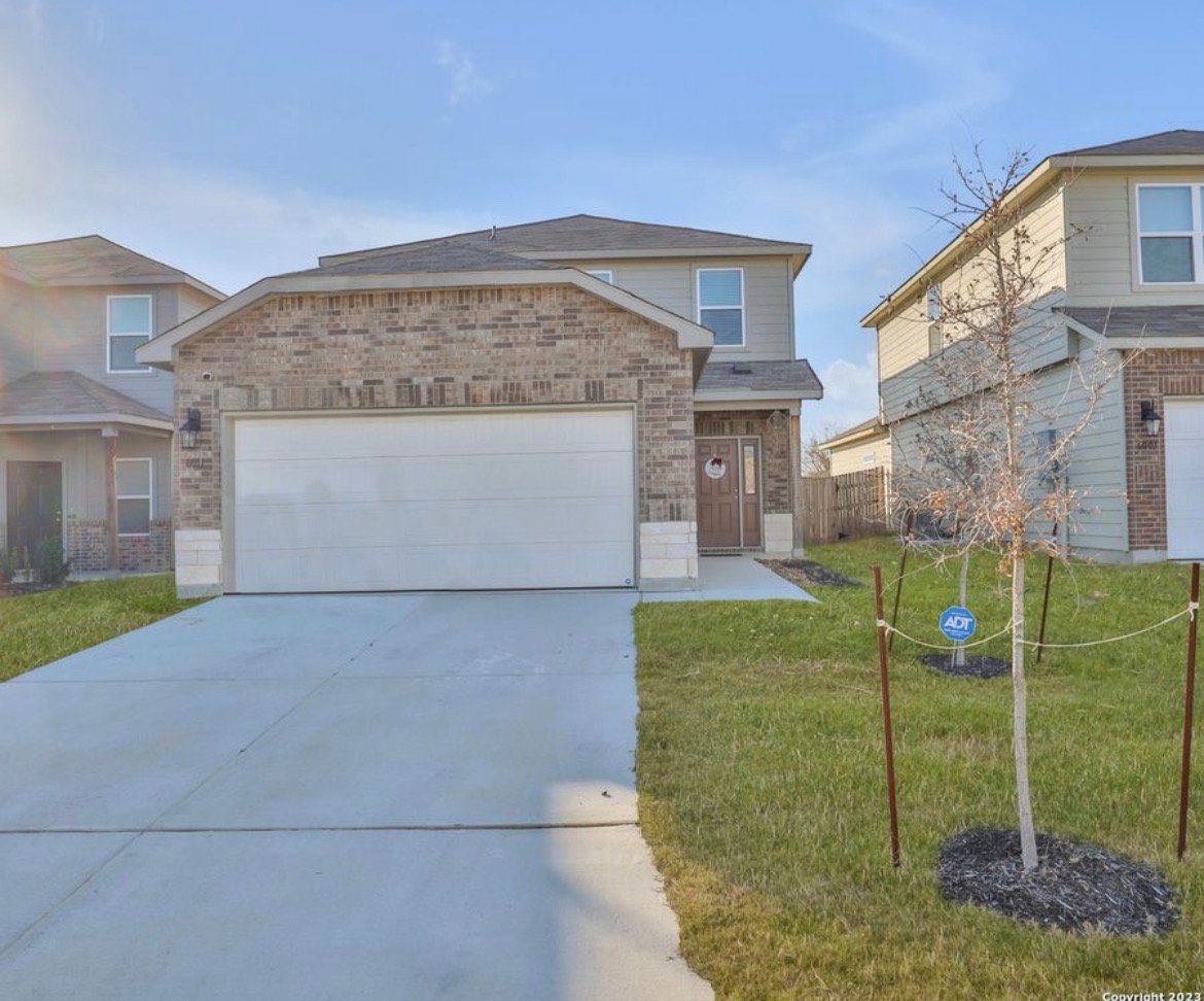 San Antonio House: 6011 Macdona Rdg
