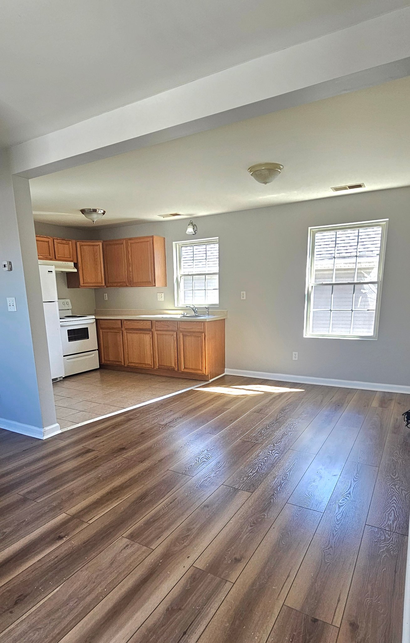 East Haven Apartment: 129 Main St