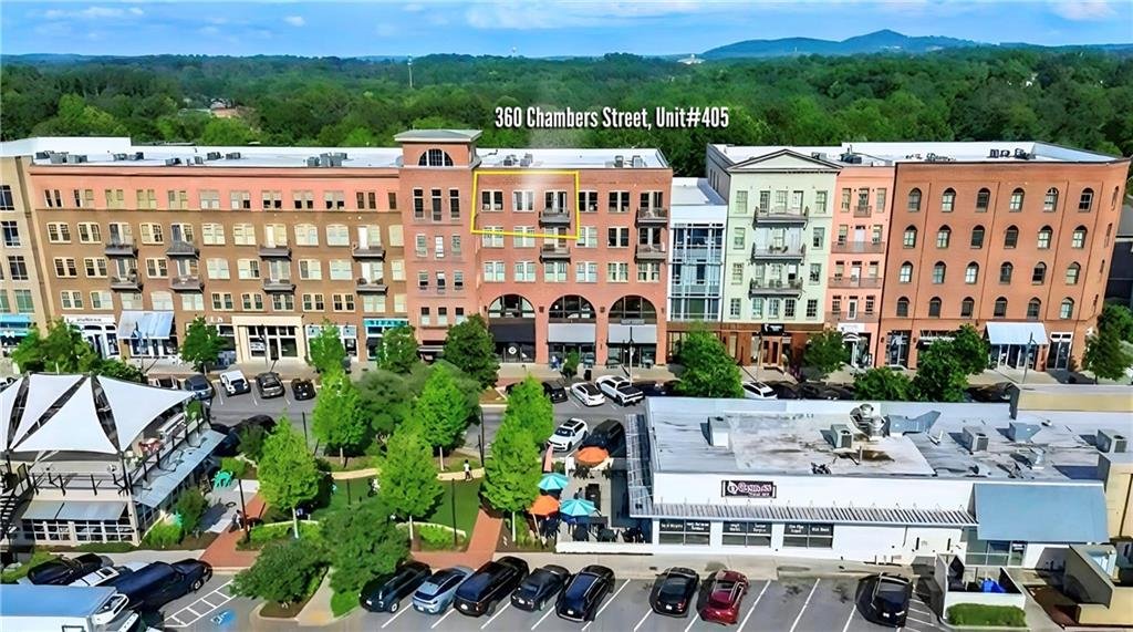 Woodstock Condo: 360 Chambers Street