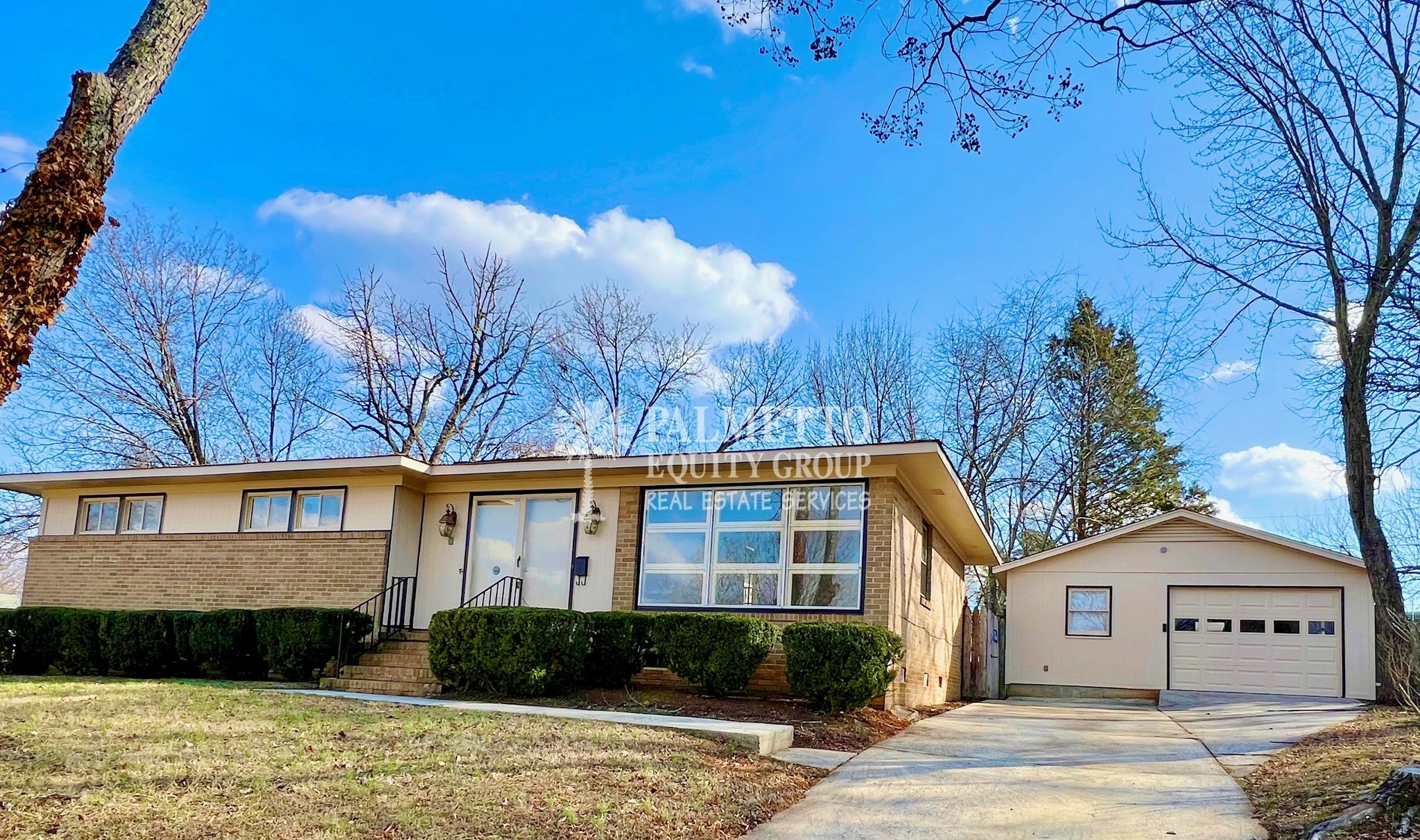 Greensboro House: 2601 Dulaire Rd