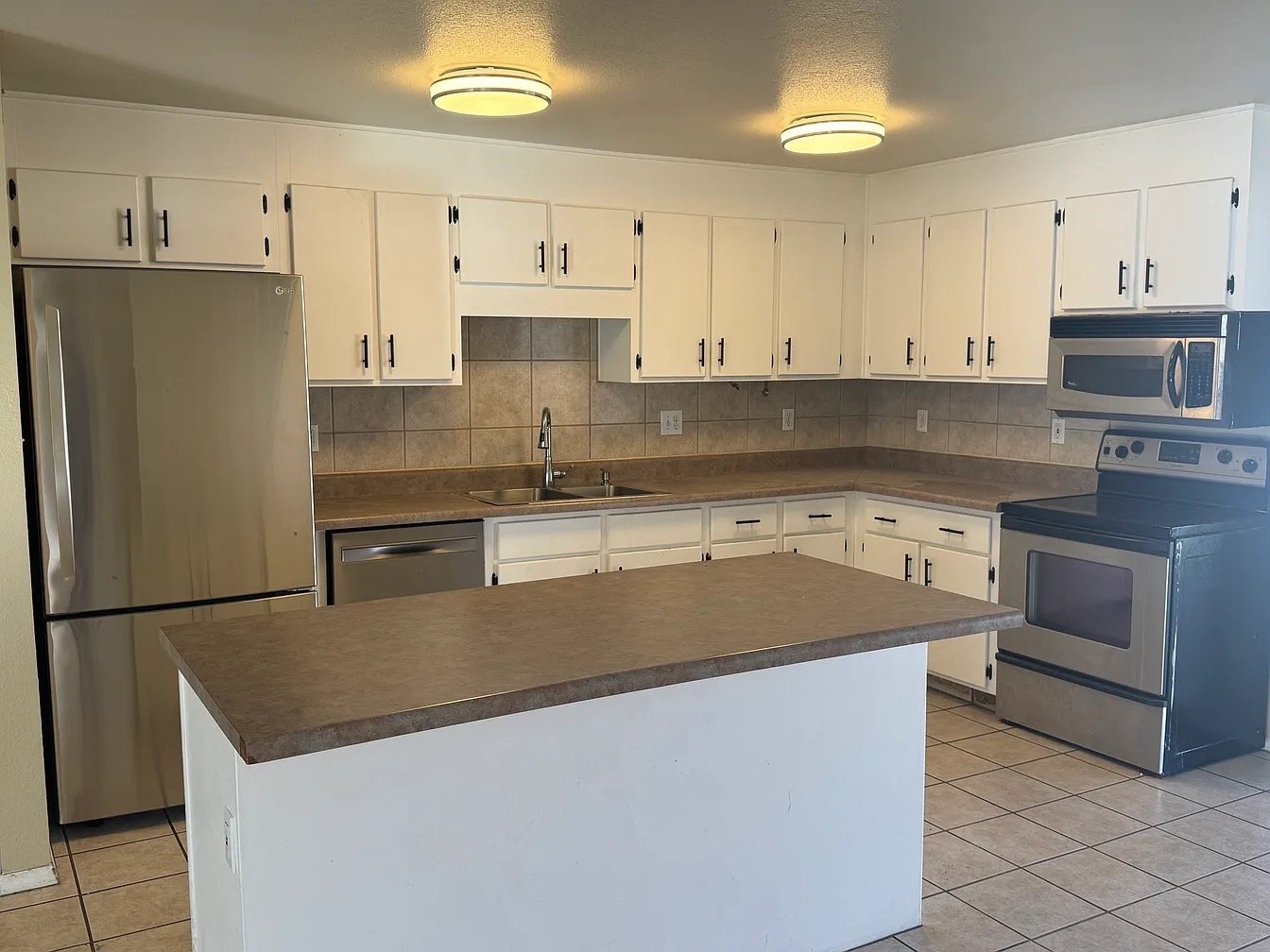 Phoenix House: 3142 W Cactus Rd