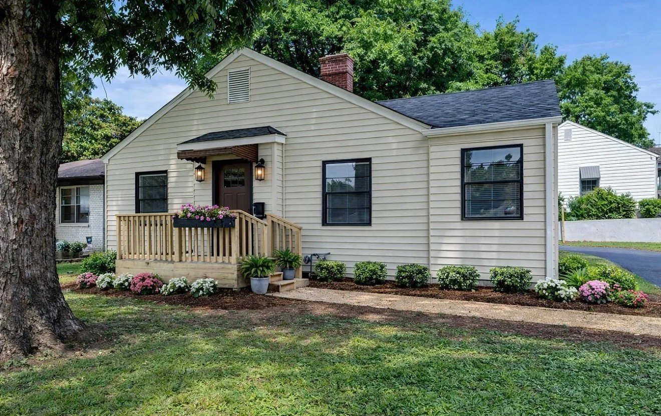 Birmingham House: 741 Center Pl SW