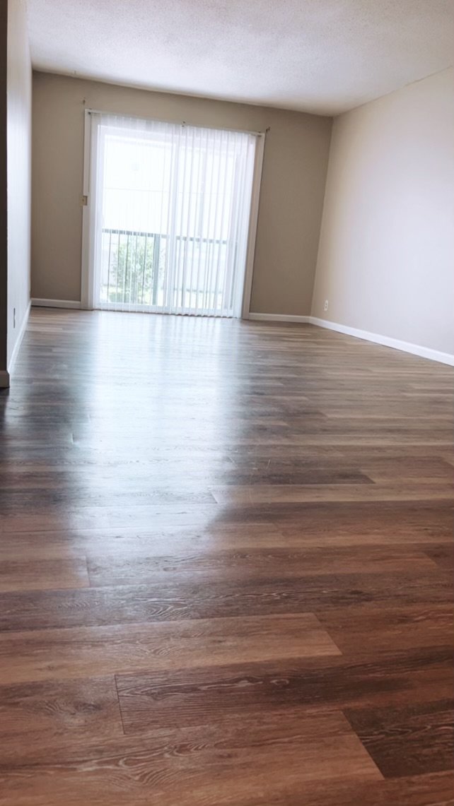 Columbia Apartment: 202 Sieville Ave